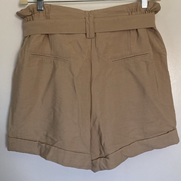 Madison d’Amelie kakhi shorts, size 8 - Picture 4 of 5
